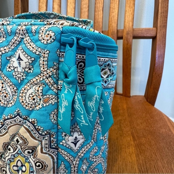 Vera Bradley Makeup Bag, Oval, Paisley, Handle, Inner Mesh Pocket, Blue, White - Picture 5 of 11